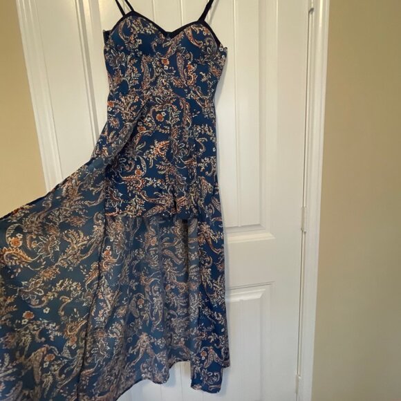 Band of Gypsies shorts/maxi blue floral jumper - Picture 2 of 8